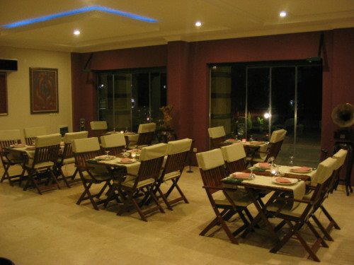 Avlu Hotel 4
