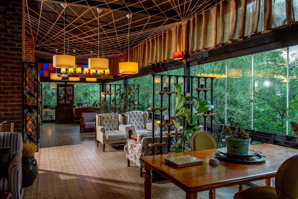 Wineport Lodge Agva 11
