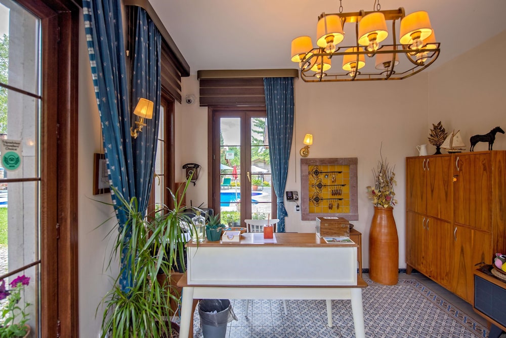 Wineport Lodge Agva 20