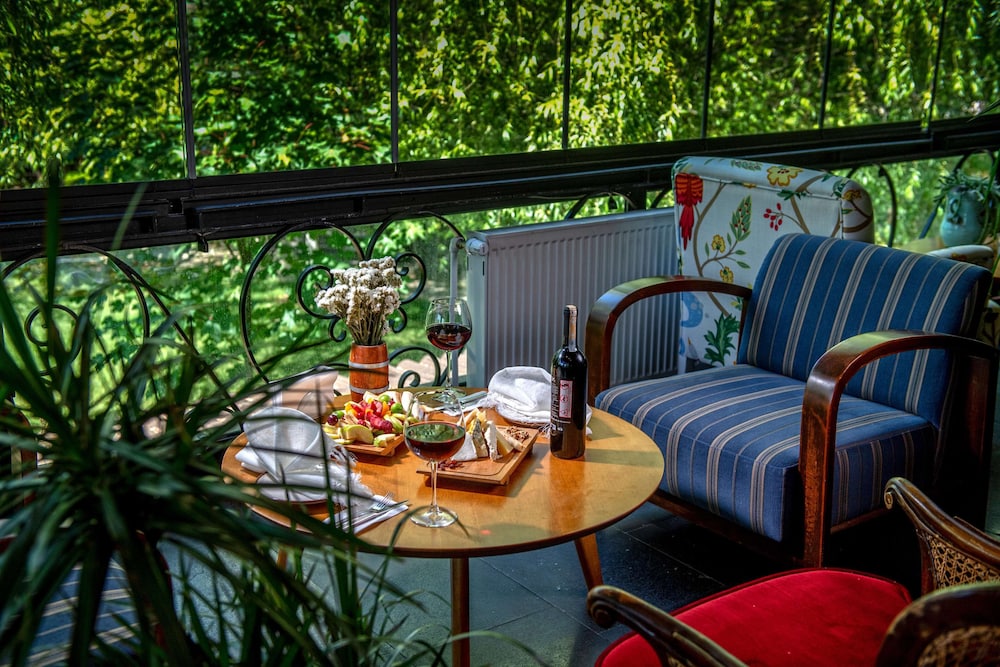 Wineport Lodge Agva 14