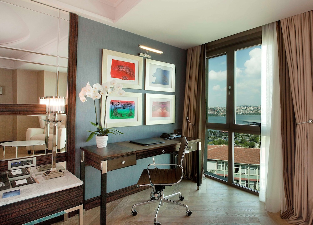 Radisson Blu Hotel Istanbul Pera 24