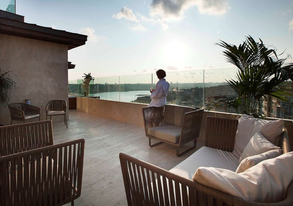 Radisson Blu Hotel Istanbul Pera 16