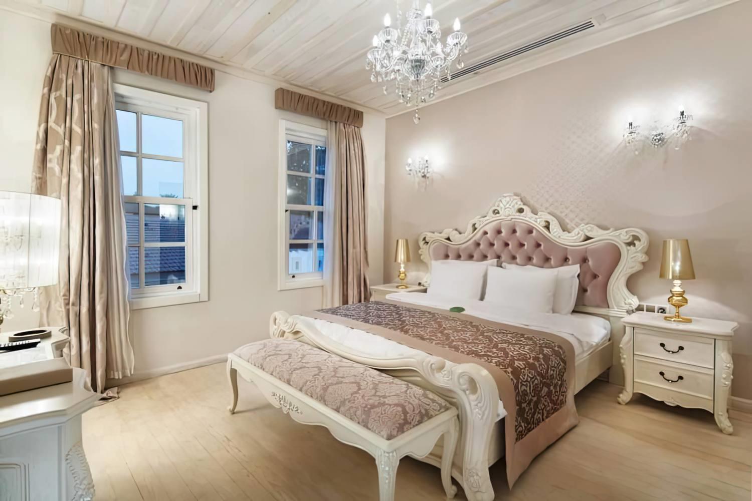 Elegance East Hotel 7