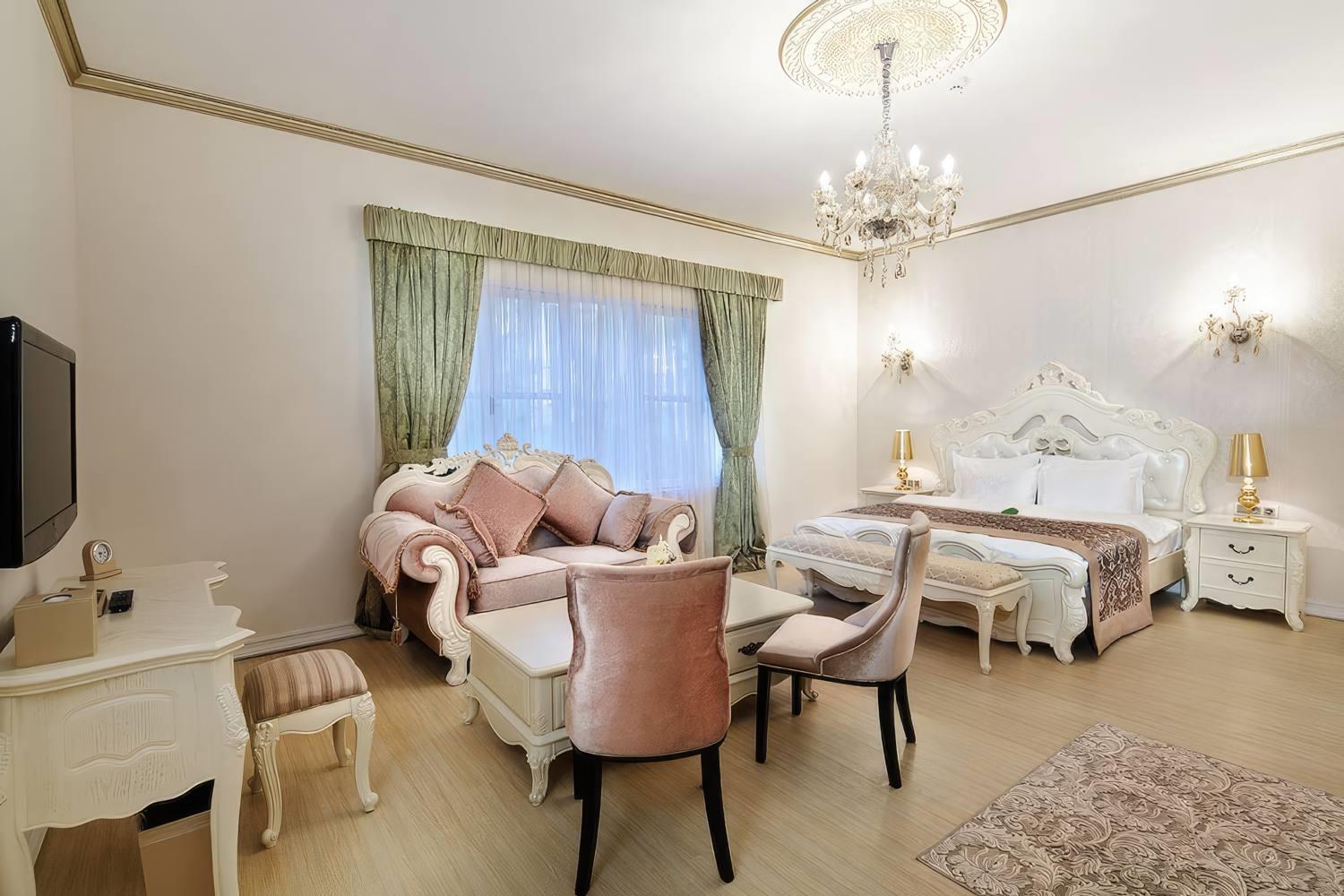 Elegance East Hotel 13