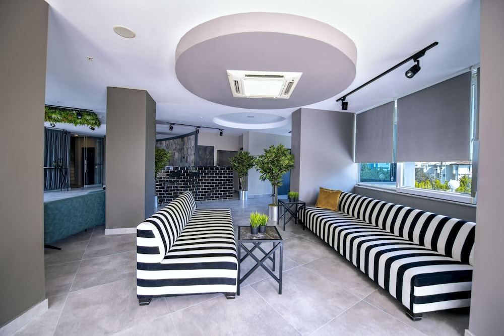 Tourist Hotel 4