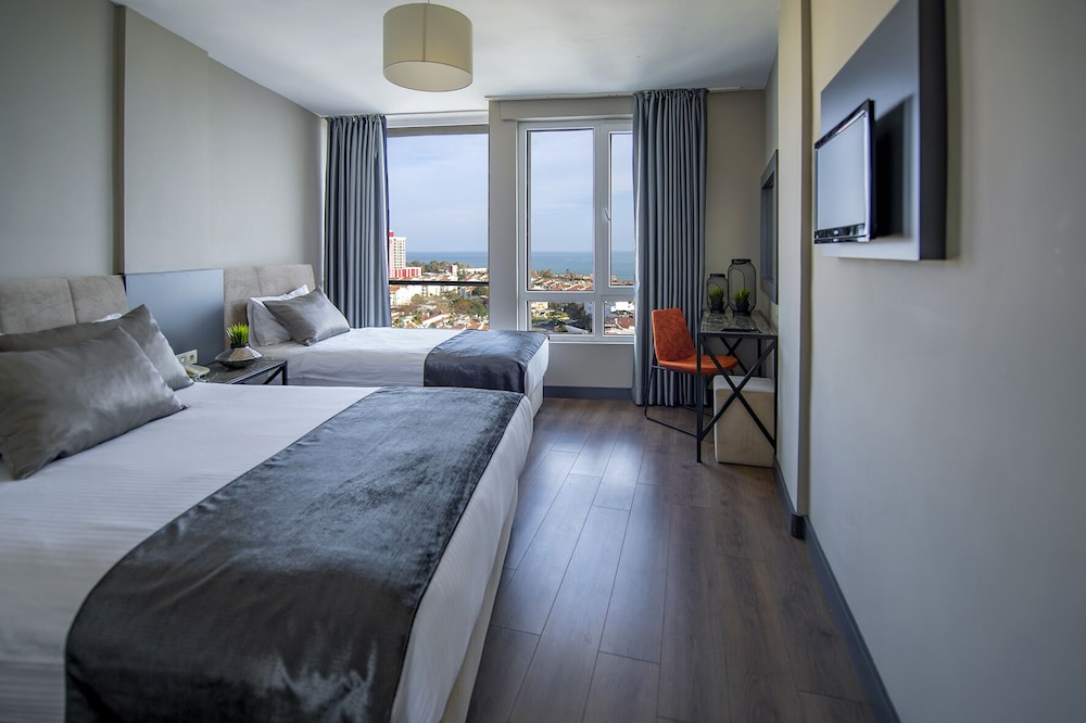 Tourist Hotel 17