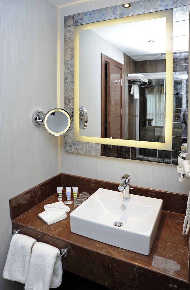 Mercure Istanbul Altunizade 17