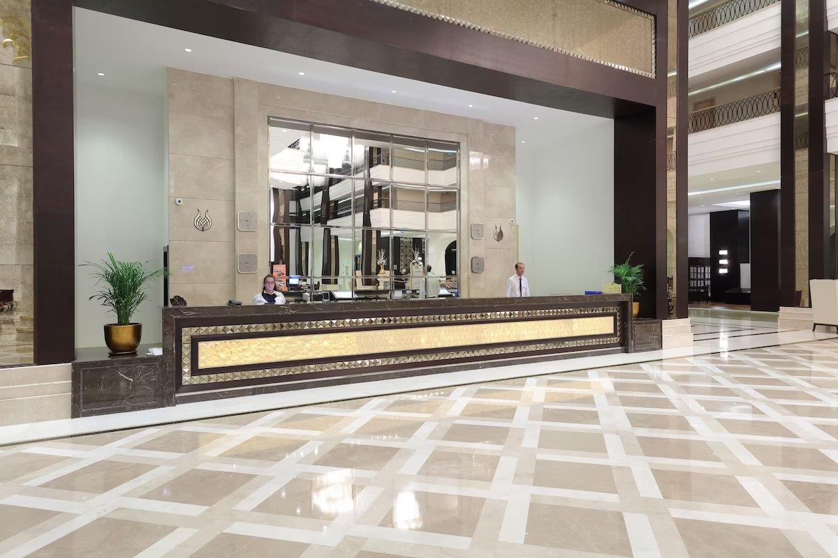 Juju Premier Palace 18