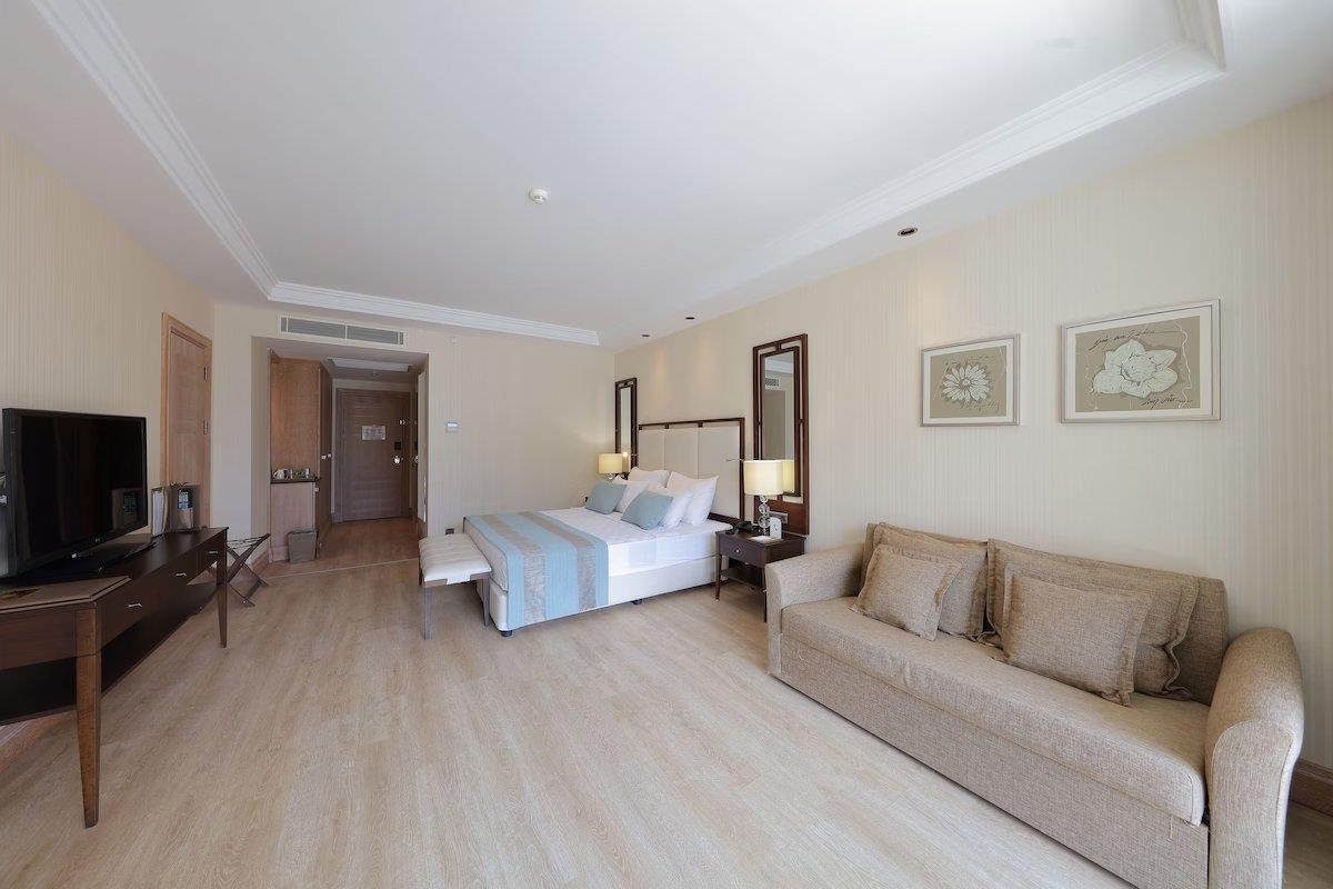Juju Premier Palace 21