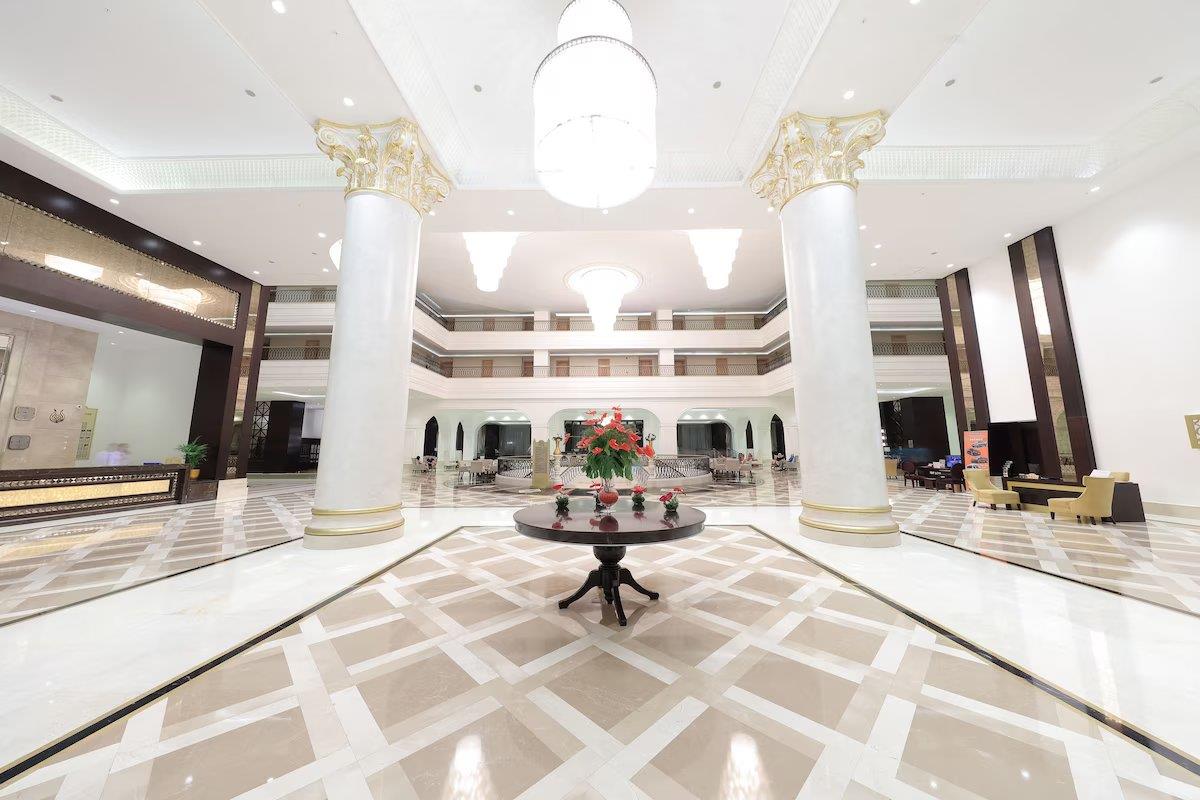 Juju Premier Palace 24