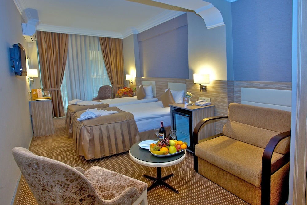 Emin Hotel 21