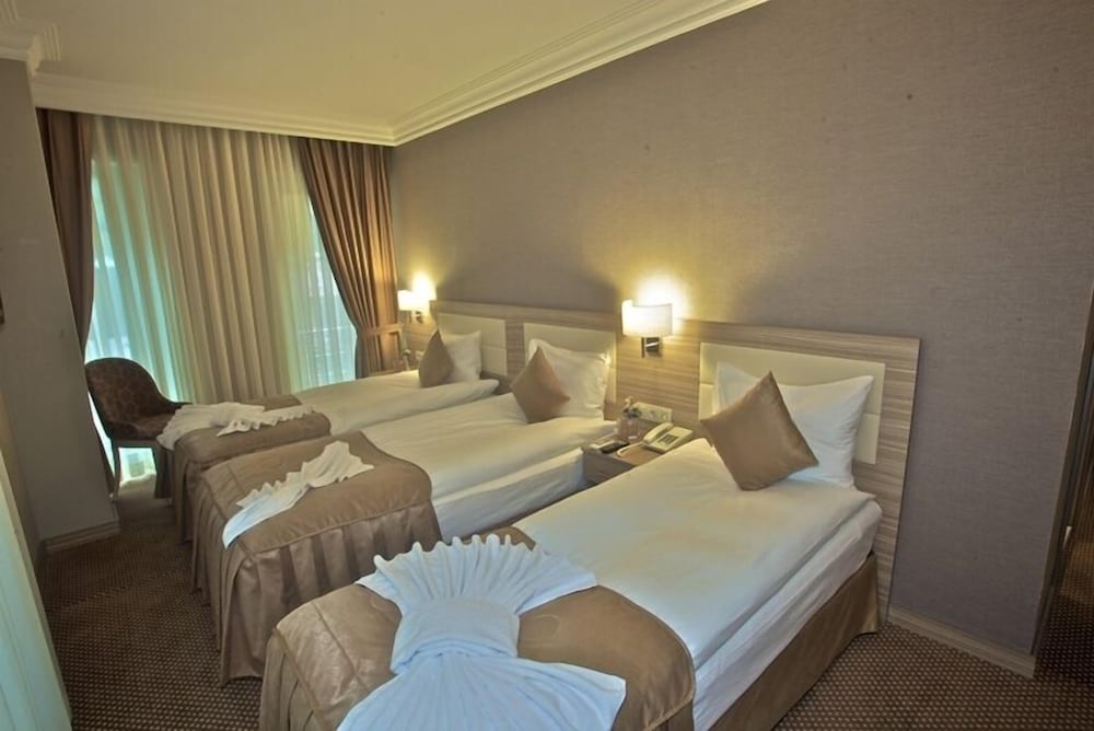 Emin Hotel 12
