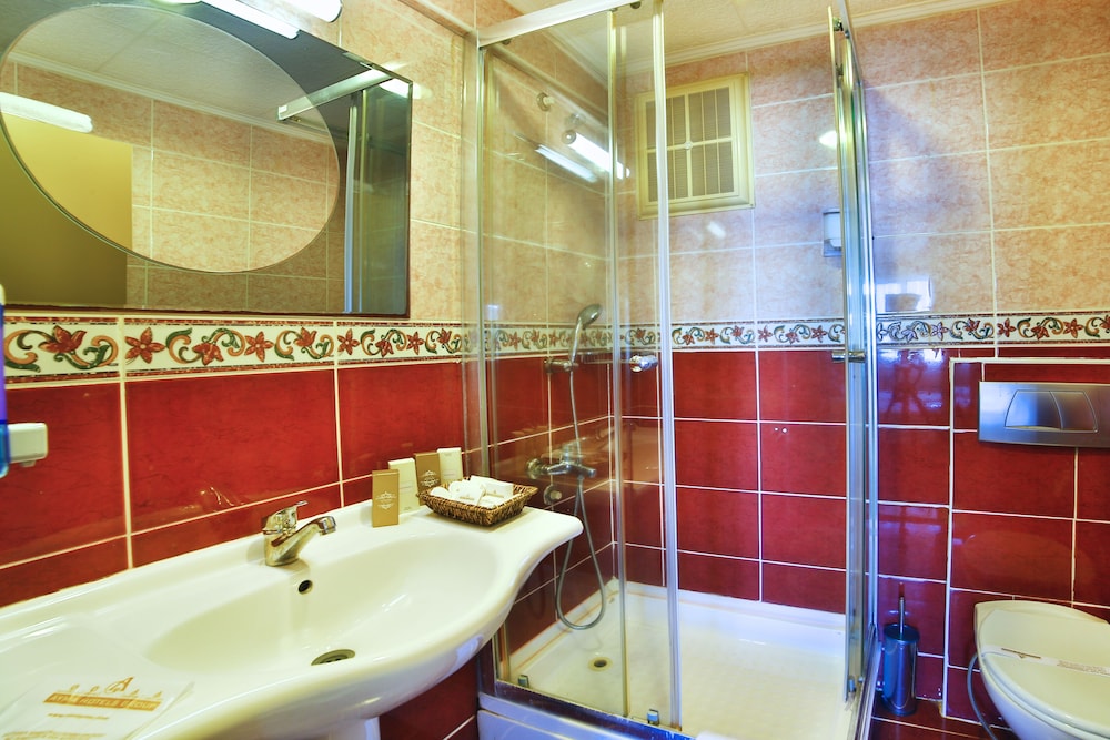 Emin Hotel 23