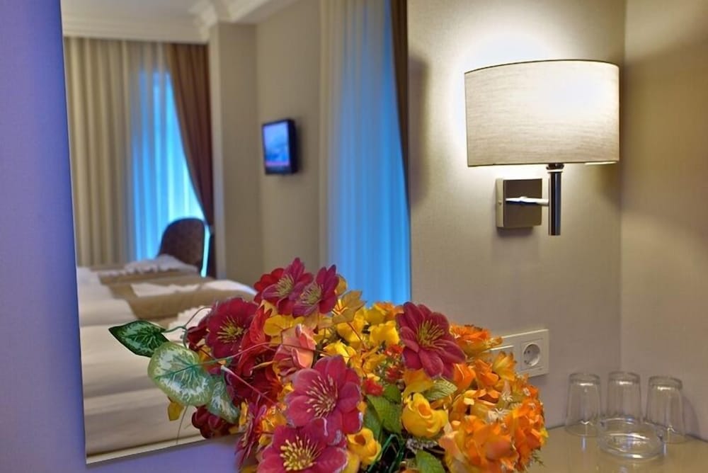 Emin Hotel 22