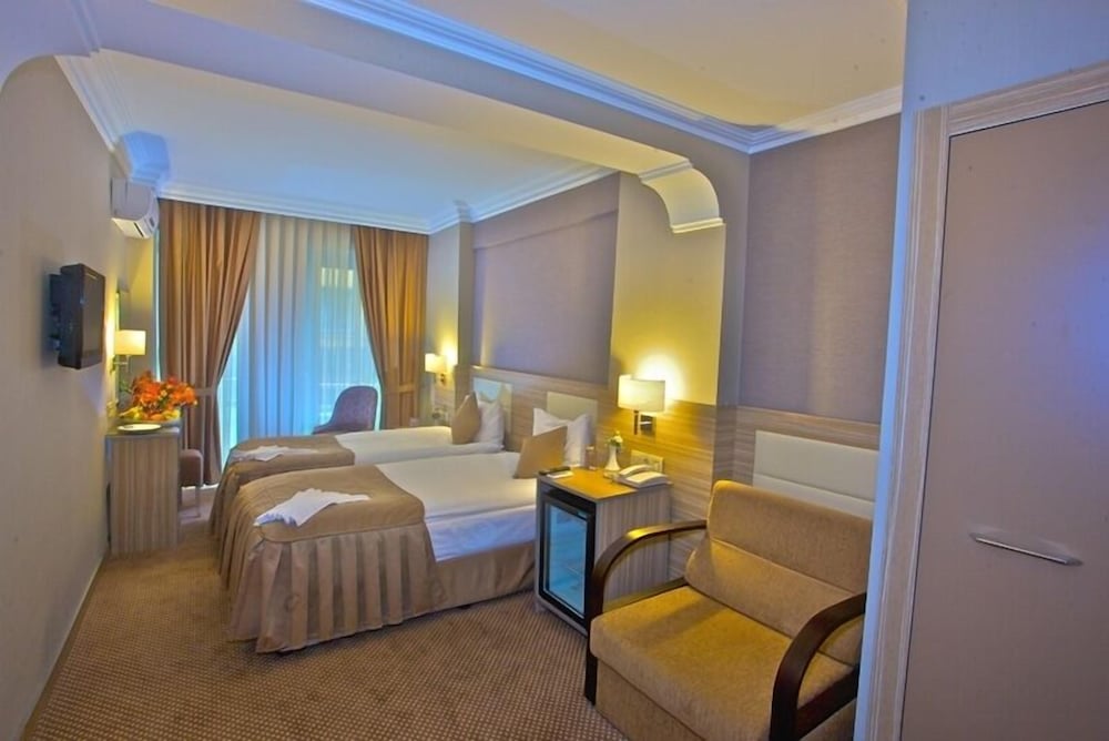 Emin Hotel 4