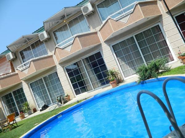 Aloha Luxury Apartments 12
