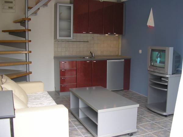 Aloha Luxury Apartments 15