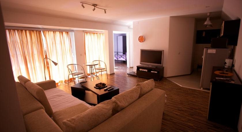 Aloha Luxury Apartments 6