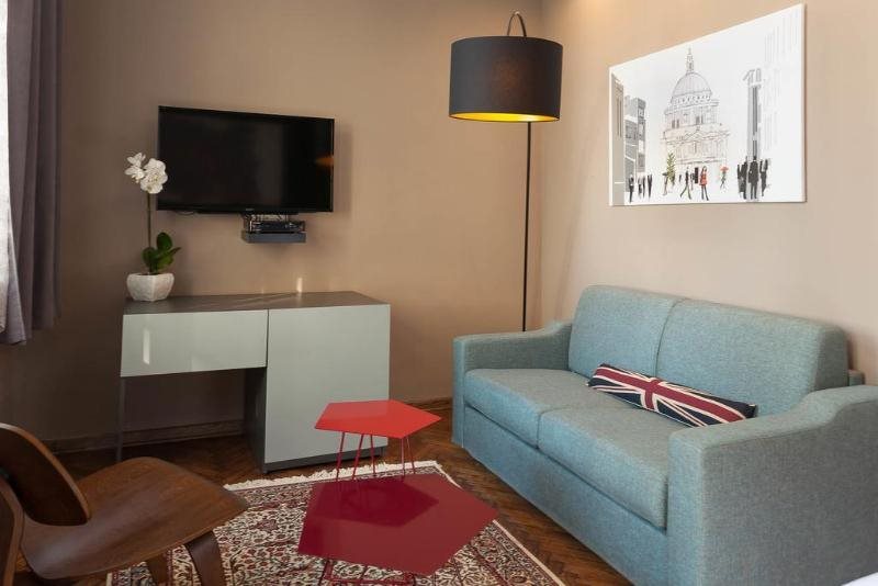 London Bed & Breakfast 11