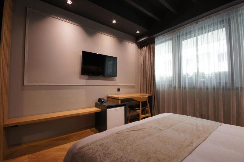 London Bed & Breakfast 12