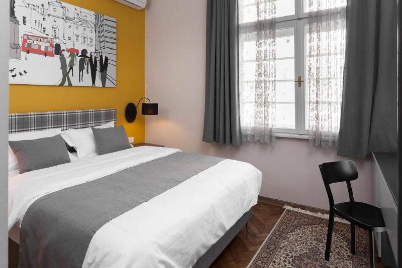 London Bed & Breakfast 18