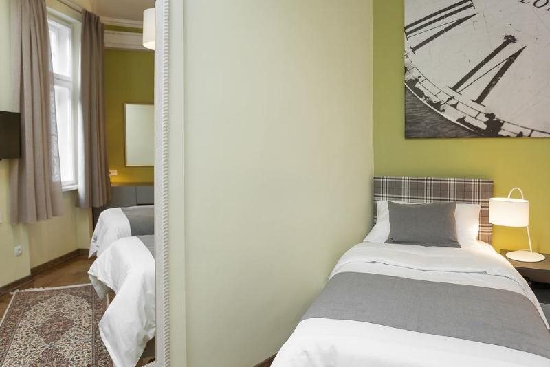 London Bed & Breakfast 20