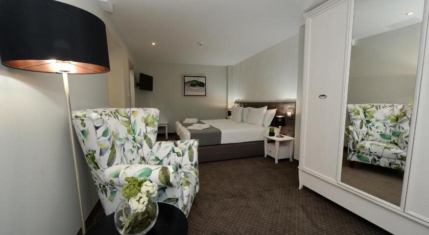 Hotel Alexandar II 24