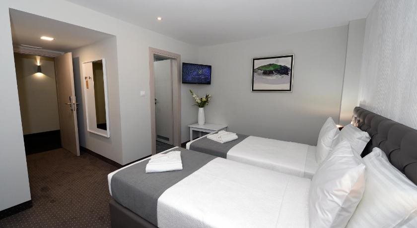 Hotel Alexandar II 5