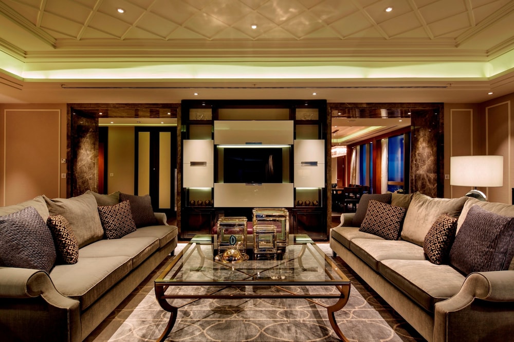 Hilton Istanbul Bomonti Hotel & Conference Center 10