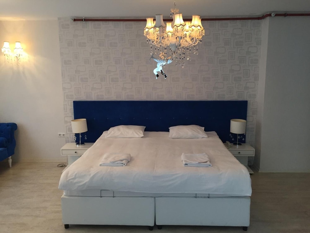 Airport Residence Hotel 24