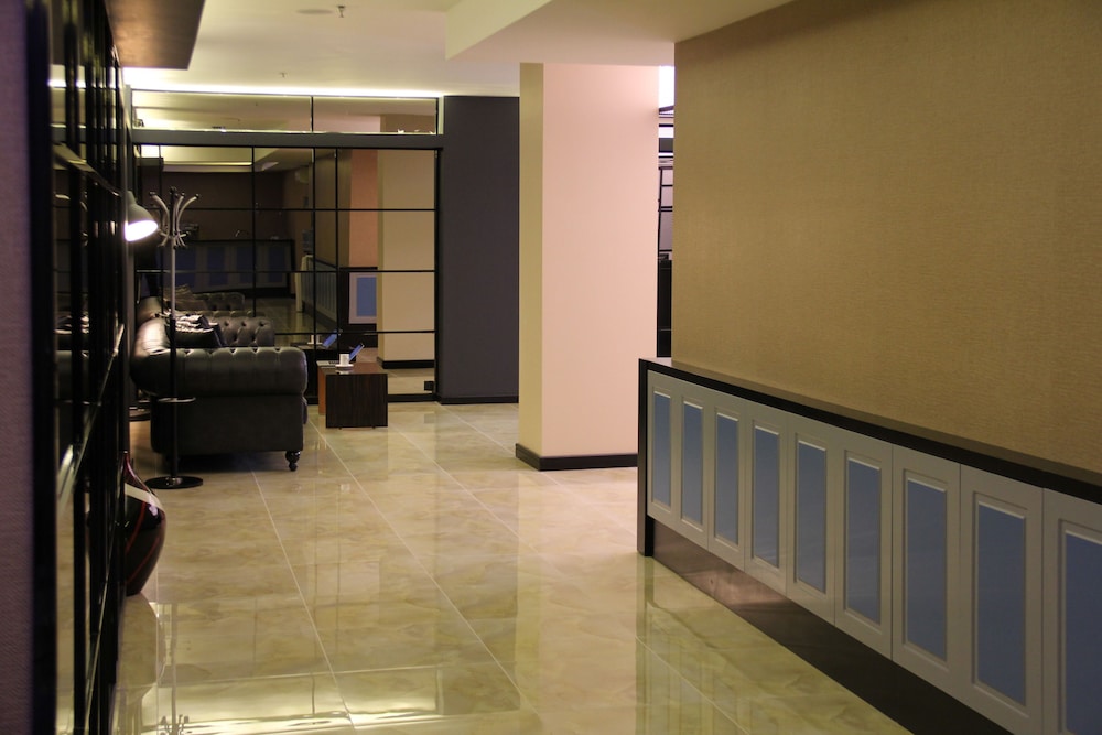 Airport Residence Hotel 5