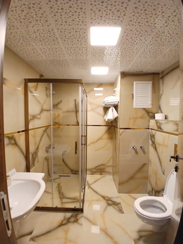 Safari Otel 22