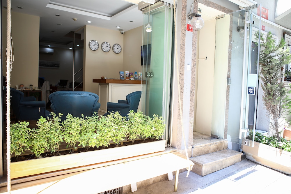 Alyon Suite Hotel 10