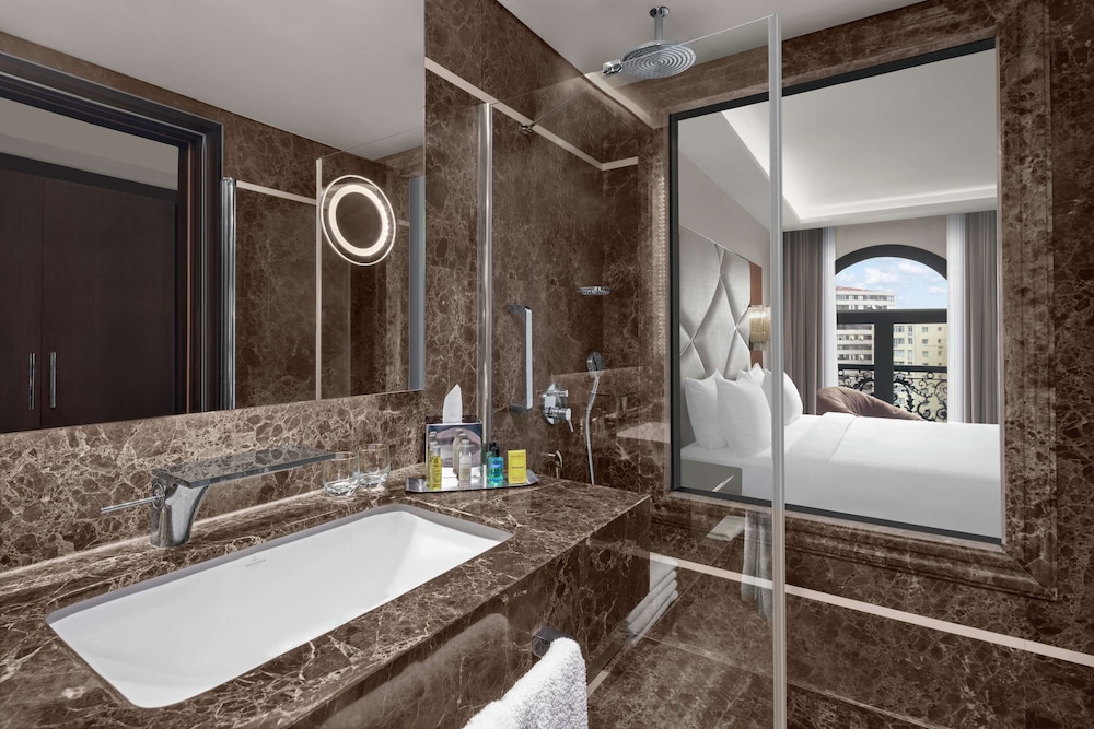 DoubleTree by Hilton Istanbul Gayrettepe 7