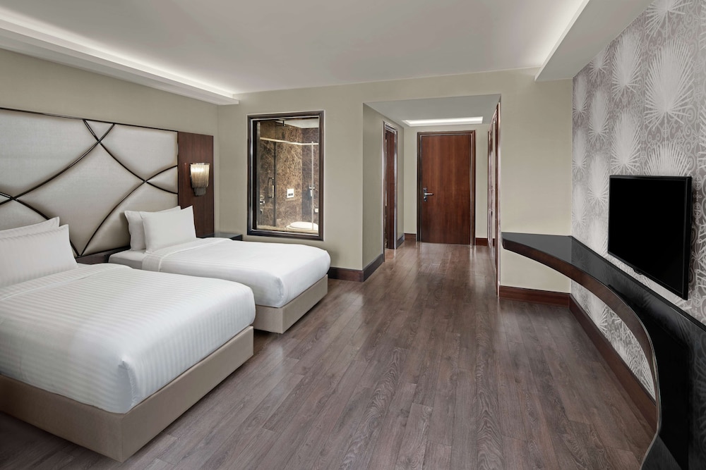 DoubleTree by Hilton Istanbul Gayrettepe 13
