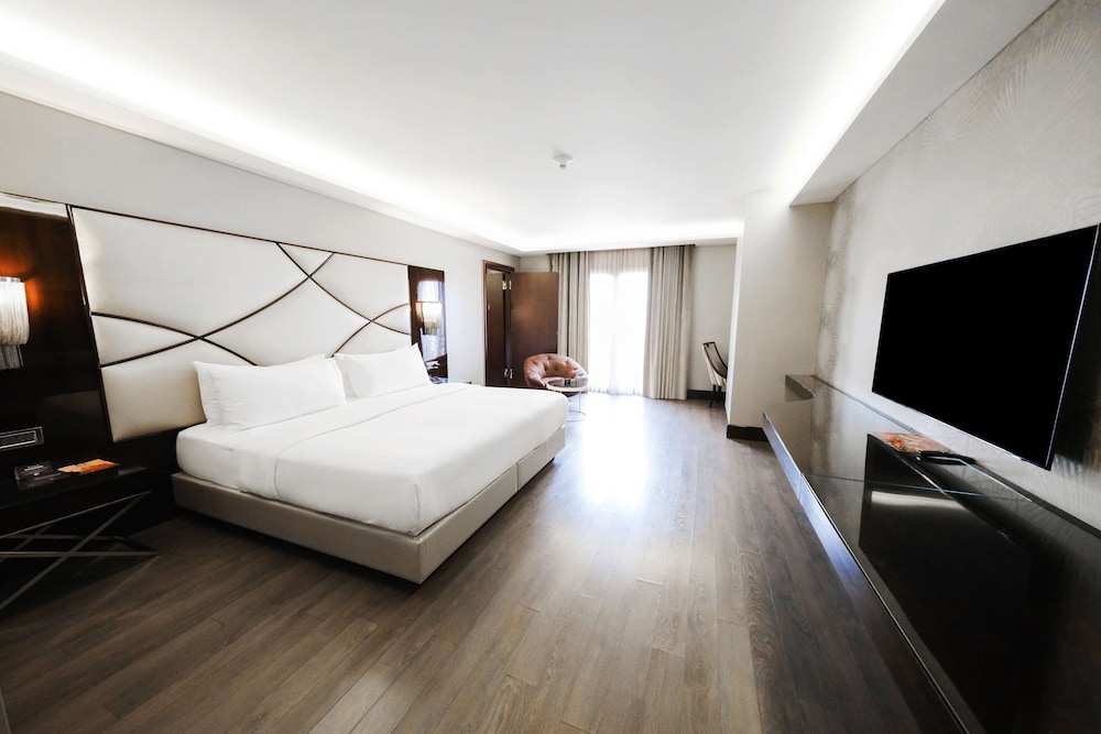 DoubleTree by Hilton Istanbul Gayrettepe 23