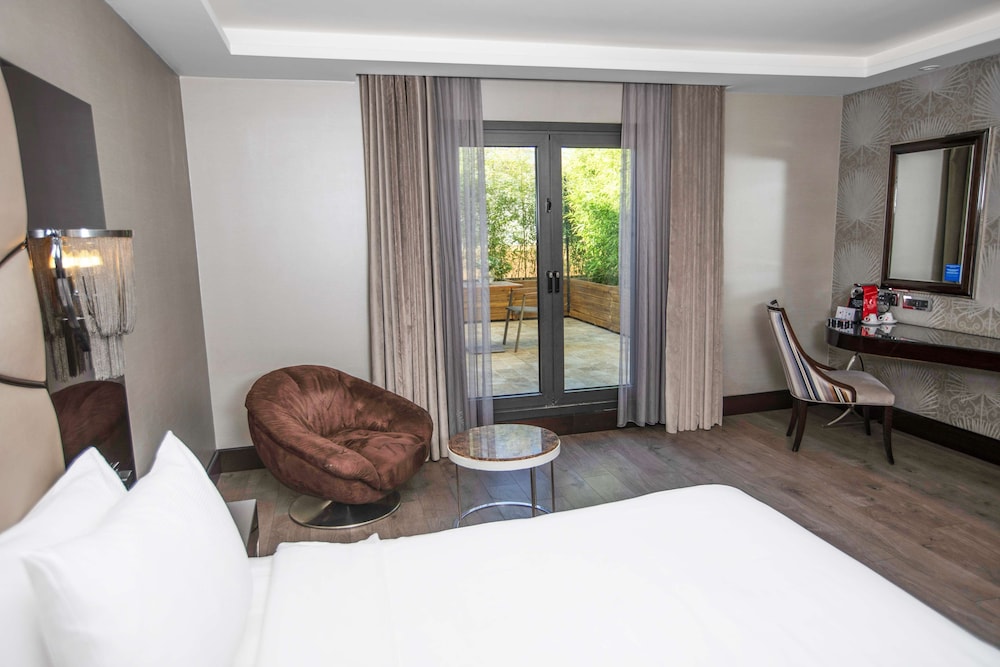 DoubleTree by Hilton Istanbul Gayrettepe 5