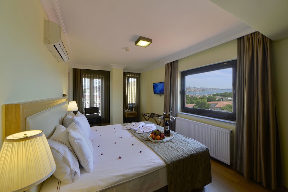 Agora Life 24