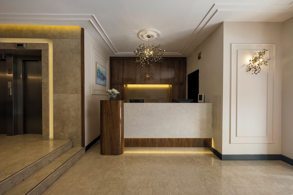 Continental Hotel Pera 4
