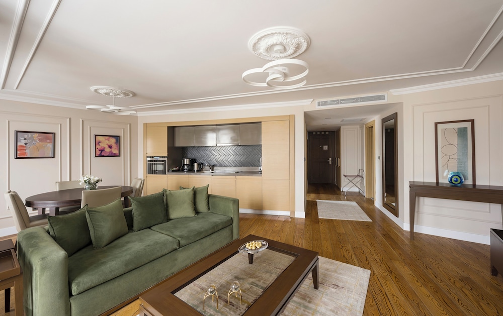 Continental Hotel Pera 13