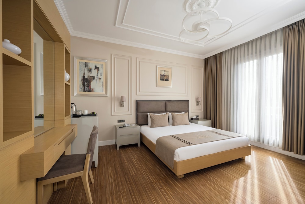 Continental Hotel Pera 5