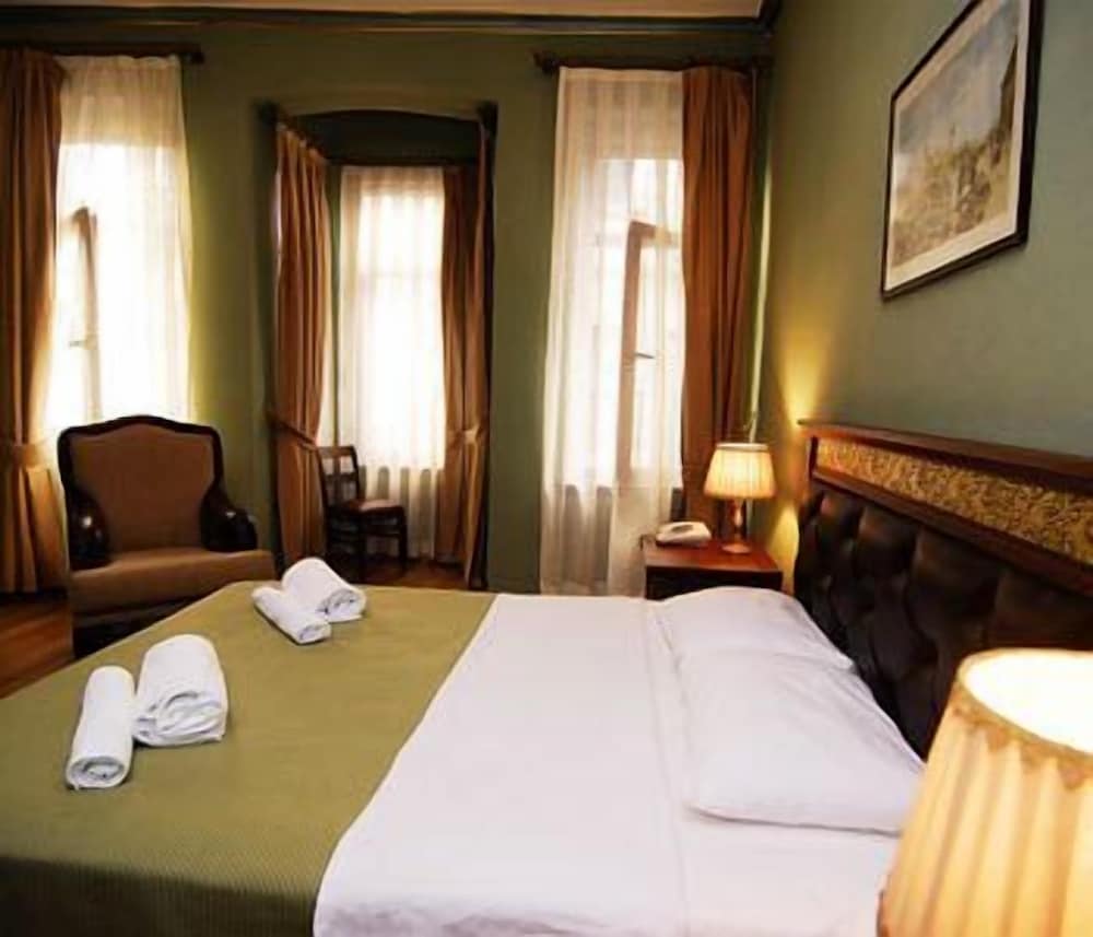 Istanbul Irish Hotel 19