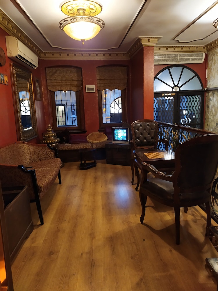 Istanbul Irish Hotel 11