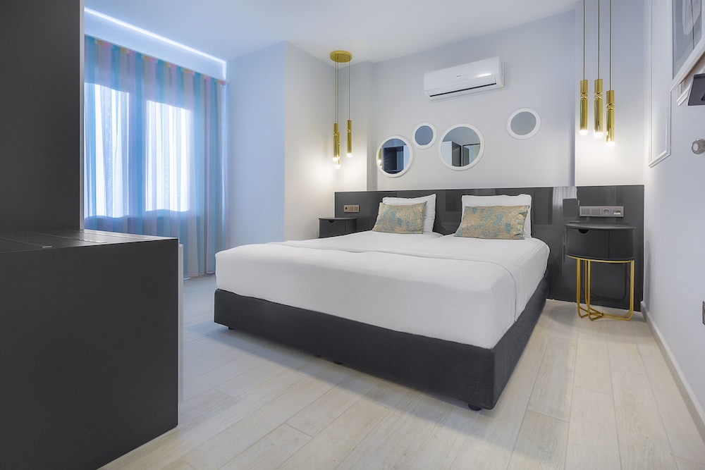 Twin Apart Hotel 16