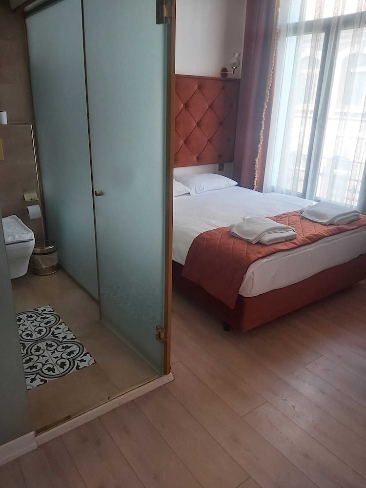 Boss To Hotel Taksim 5