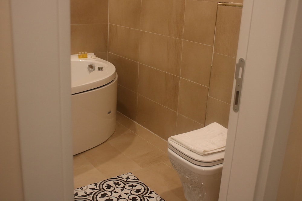 Boss To Hotel Taksim 12
