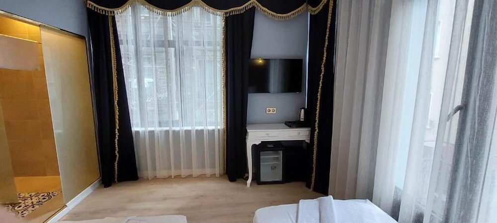 Boss To Hotel Taksim 8