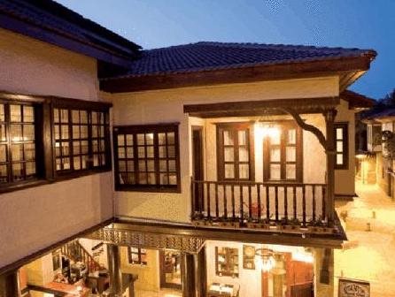 Cicerone Lodge Hotel