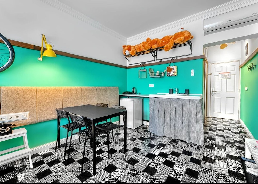 Anjeliq Downtown Boutique Hotel 9