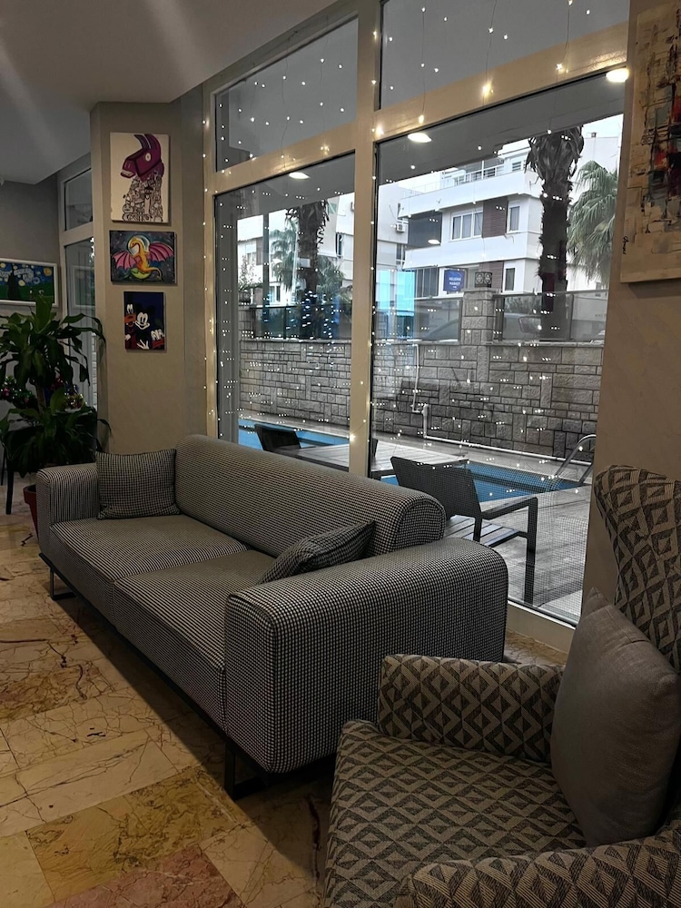 Premier Inn City 6